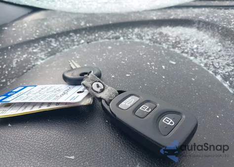 2013 Hyundai Elantra Gls z USA, uszkodzony, nr VIN 5NPDH4AE4DH431526